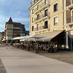 Apartment Cote - De Charme Belle Vue A - Lit Fait - Parking - Fibre Trouville-sur-Mer