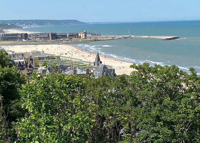 Cote Plage: Charming With Linen And Parking Trouville-sur-Mer