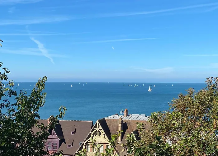 Cote Plage: Charming With Linen And Parking Apartment